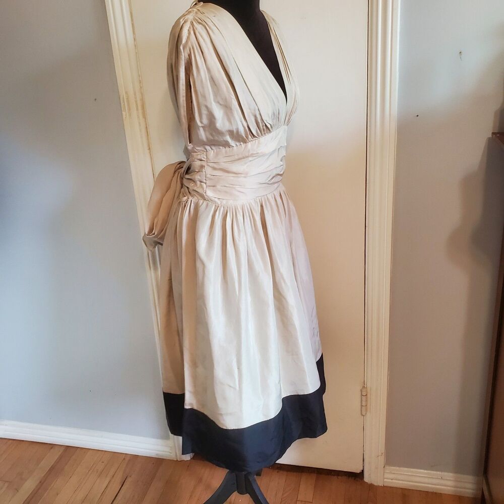 BCBG Maxazria Silk Pleated Semi formal Dress Cocktail Size 6 Old Hollywood Chic - Picture 4 of 16